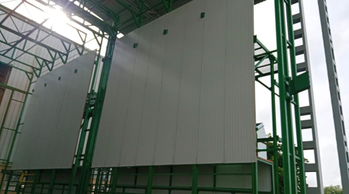 Modular cabin and warehouse PUF wall panels