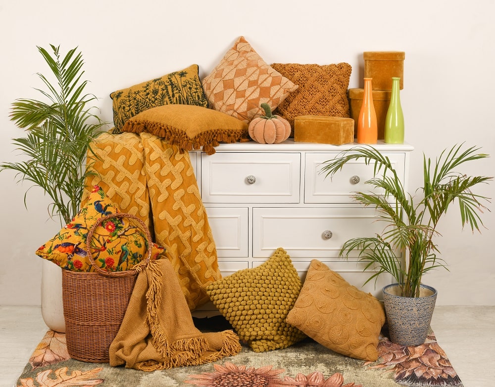 Dining decor textiles